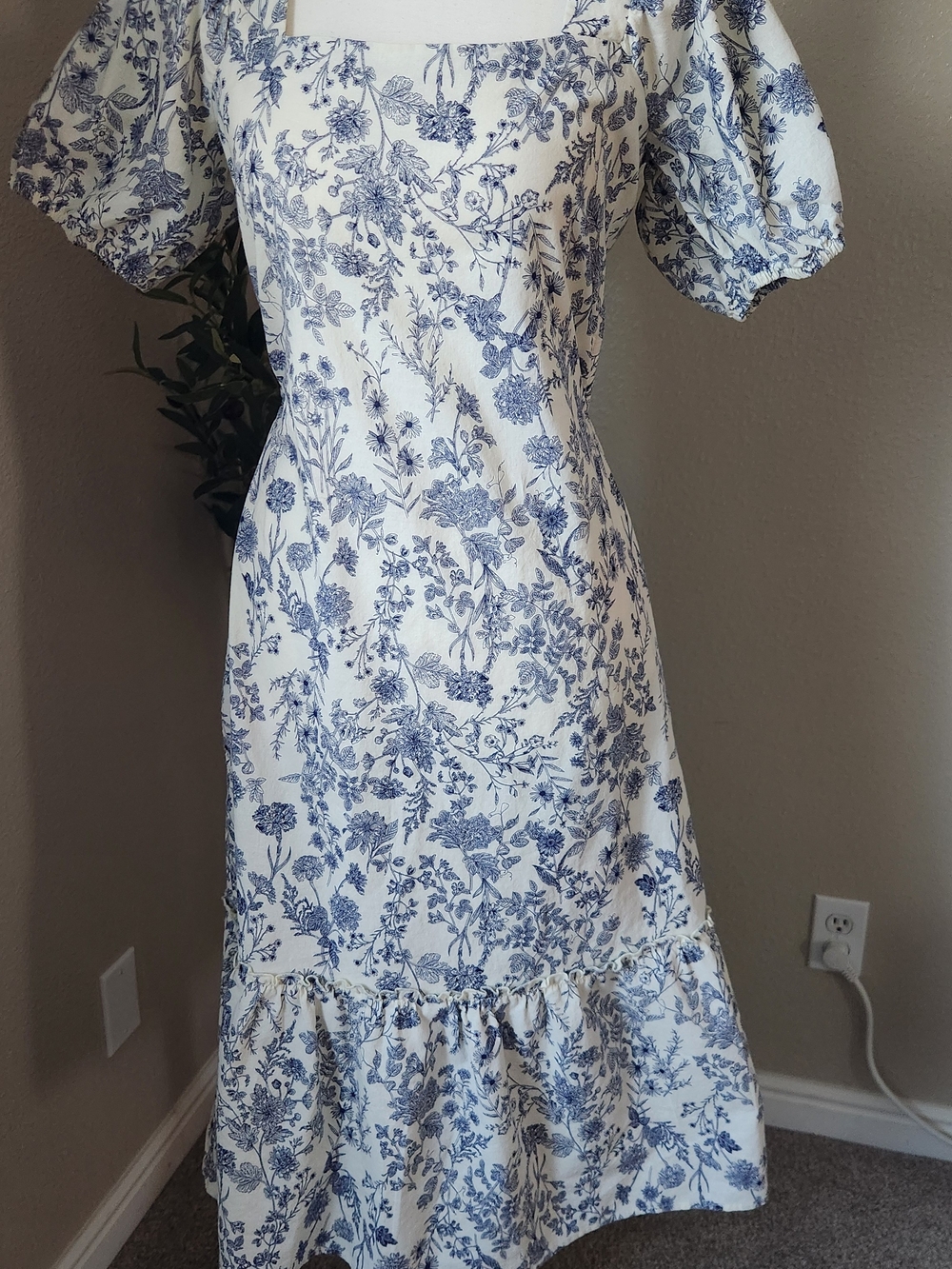 White and Blue Floral Midi Dress with Puff Sleeves